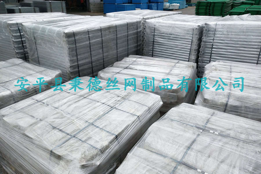 東南亞出口熱鍍鋅護欄網